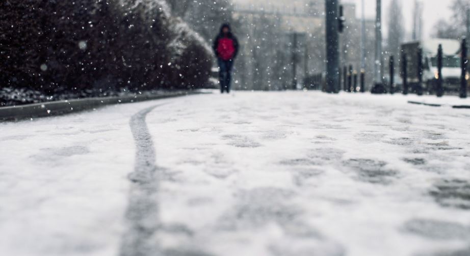 Plötzlicher Wintereinbruch in Franken: Stadt warnt Bevölkerung vor Glätte und Schnee